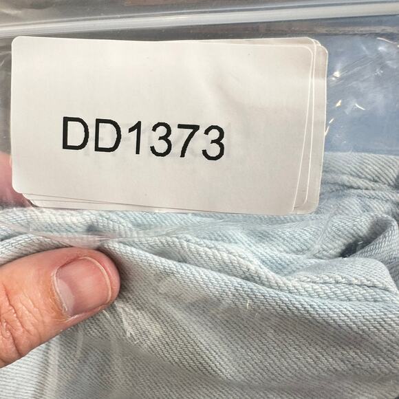 Madewell The Momjean in Harman Wash Raw Hem Light wash 26 - Picture 16 of 16